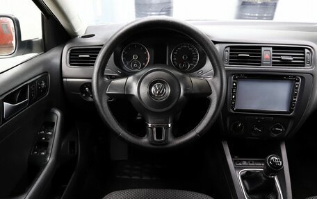 Volkswagen Jetta VI, 2013 год, 1 130 000 рублей, 17 фотография