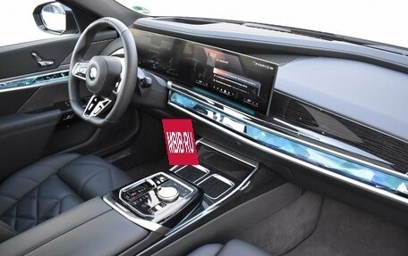 BMW 7 серия, 2023 год, 14 280 000 рублей, 10 фотография