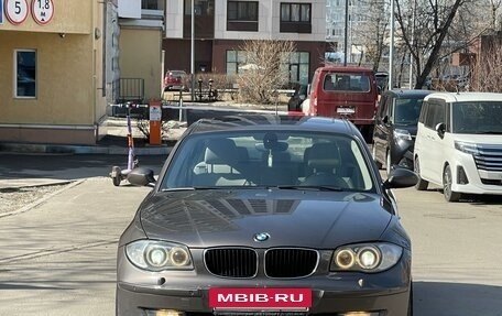 BMW 1 серия, 2007 год, 1 550 000 рублей, 3 фотография