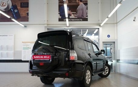 Mitsubishi Pajero IV, 2013 год, 2 290 000 рублей, 2 фотография