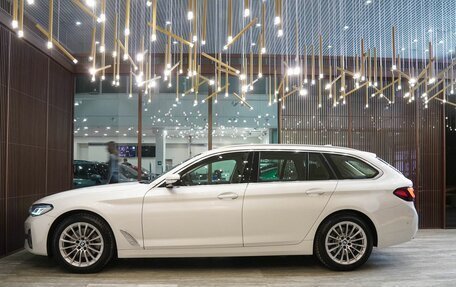 BMW 5 серия, 2023 год, 6 950 000 рублей, 3 фотография