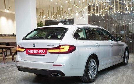 BMW 5 серия, 2023 год, 6 950 000 рублей, 4 фотография