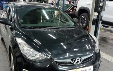Hyundai Elantra V, 2012 год, 850 000 рублей, 2 фотография
