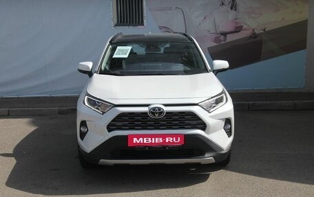 Toyota RAV4, 2022 год, 4 290 000 рублей, 3 фотография