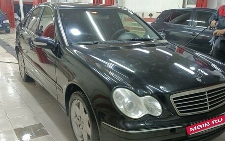 Mercedes-Benz C-Класс, 2004 год, 500 000 рублей, 2 фотография