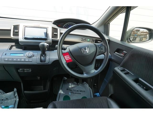 Honda Freed Spike, 2015 год, 1 200 000 рублей, 14 фотография