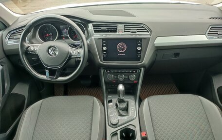 Volkswagen Tiguan II, 2018 год, 2 950 000 рублей, 7 фотография