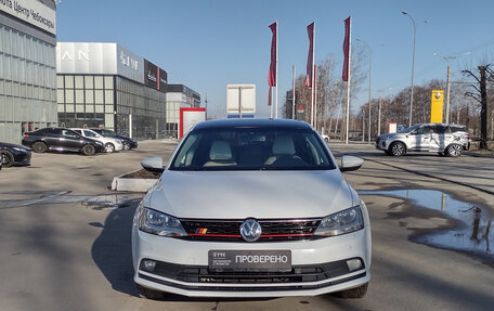 Volkswagen Jetta VI, 2016 год, 1 417 000 рублей, 2 фотография