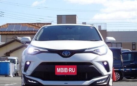 Toyota C-HR I рестайлинг, 2020 год, 2 000 000 рублей, 4 фотография