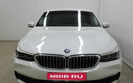 BMW 6 серия, 2018 год, 3 800 000 рублей, 2 фотография