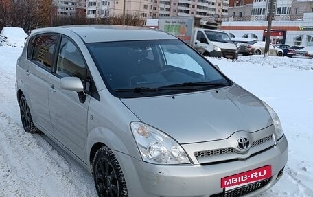 Toyota Corolla Verso I, 2006 год, 780 000 рублей, 14 фотография