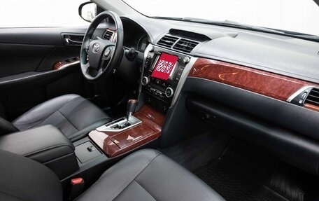 Toyota Camry, 2013 год, 2 049 000 рублей, 14 фотография