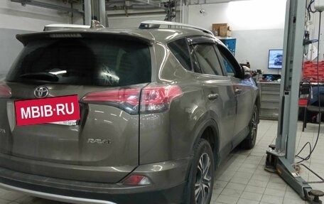 Toyota RAV4, 2016 год, 2 201 000 рублей, 3 фотография