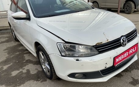 Volkswagen Jetta VI, 2013 год, 595 000 рублей, 2 фотография