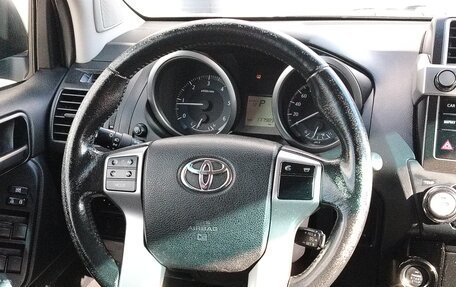 Toyota Land Cruiser Prado 150 рестайлинг 2, 2015 год, 3 865 000 рублей, 8 фотография