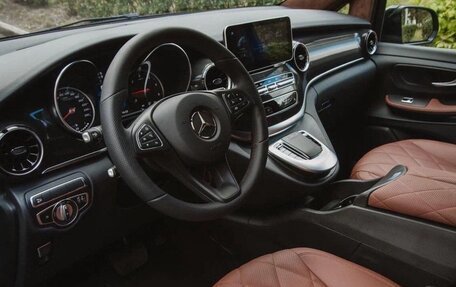 Mercedes-Benz V-Класс, 2022 год, 11 200 000 рублей, 4 фотография