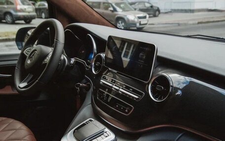 Mercedes-Benz V-Класс, 2022 год, 11 200 000 рублей, 9 фотография