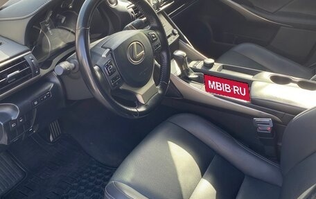 Lexus IS III, 2018 год, 2 000 000 рублей, 6 фотография