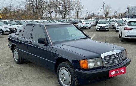 Mercedes-Benz 190 (W201), 1992 год, 330 000 рублей, 3 фотография
