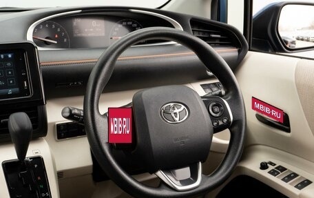 Toyota Sienta II, 2018 год, 1 599 000 рублей, 17 фотография