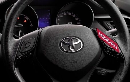 Toyota C-HR I рестайлинг, 2019 год, 2 239 000 рублей, 14 фотография