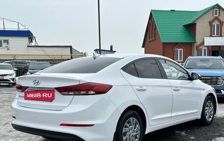 Hyundai Elantra VI рестайлинг, 2018 год, 1 385 000 рублей, 10 фотография