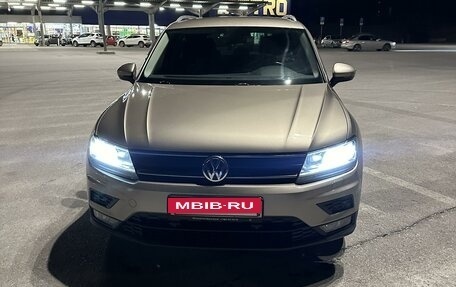 Volkswagen Tiguan II, 2017 год, 2 480 000 рублей, 2 фотография