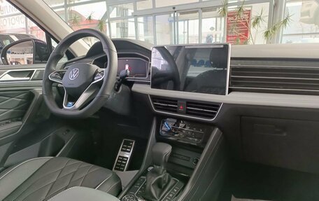 Volkswagen Tiguan II, 2023 год, 5 917 628 рублей, 10 фотография