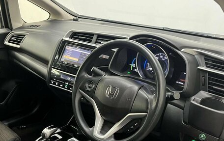 Honda Fit III, 2018 год, 1 400 000 рублей, 10 фотография