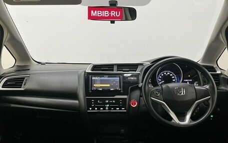 Honda Fit III, 2018 год, 1 400 000 рублей, 12 фотография