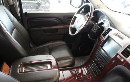 Cadillac Escalade III, 2012 год, 2 495 000 рублей, 9 фотография