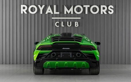 Lamborghini Huracán, 2024 год, 53 000 000 рублей, 4 фотография