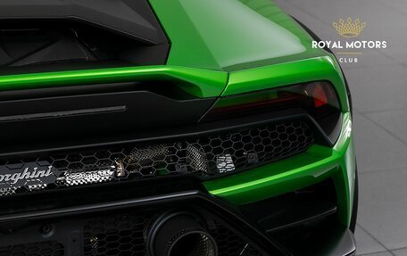 Lamborghini Huracán, 2024 год, 53 000 000 рублей, 7 фотография