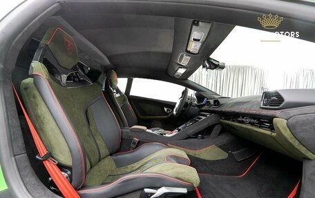 Lamborghini Huracán, 2024 год, 53 000 000 рублей, 14 фотография