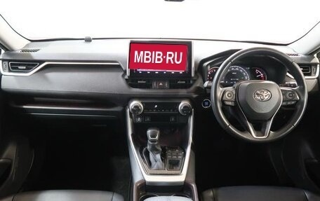 Toyota RAV4, 2020 год, 2 599 000 рублей, 2 фотография