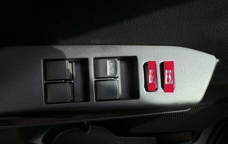 Toyota RAV4, 2018 год, 2 885 000 рублей, 14 фотография