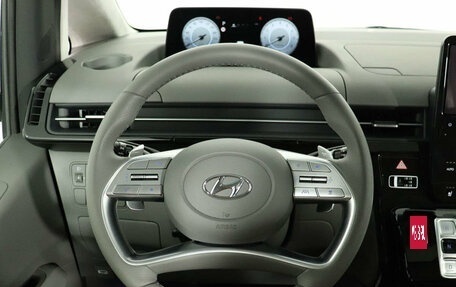 Hyundai Staria, 2023 год, 7 650 000 рублей, 21 фотография