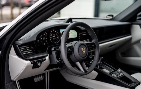 Porsche 911, 2024 год, 22 000 000 рублей, 14 фотография