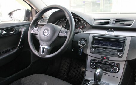Volkswagen Passat B7, 2011 год, 865 000 рублей, 11 фотография