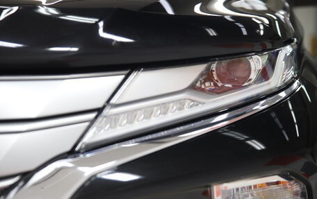 Mitsubishi Pajero Sport III рестайлинг, 2021 год, 4 850 000 рублей, 9 фотография