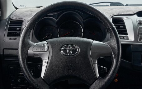 Toyota Hilux VII, 2015 год, 3 690 000 рублей, 16 фотография
