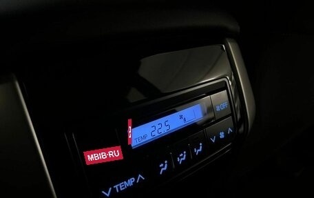 Toyota Land Cruiser Prado 150 рестайлинг 2, 2023 год, 9 400 000 рублей, 6 фотография
