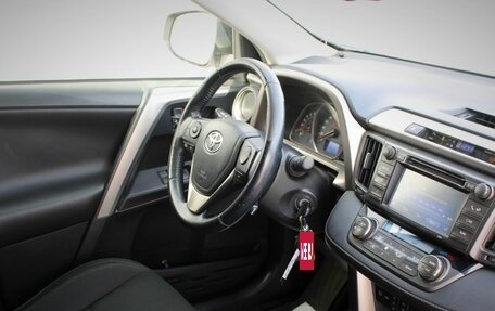 Toyota RAV4, 2014 год, 1 950 000 рублей, 12 фотография