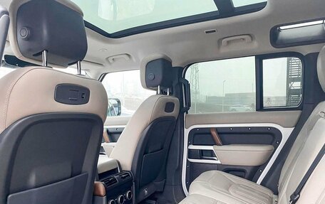 Land Rover Defender II, 2021 год, 10 500 000 рублей, 12 фотография