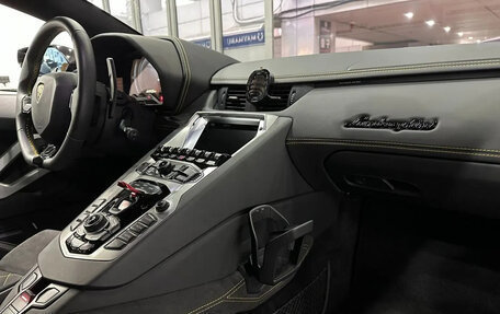 Lamborghini Aventador I рестайлинг, 2019 год, 33 720 000 рублей, 12 фотография