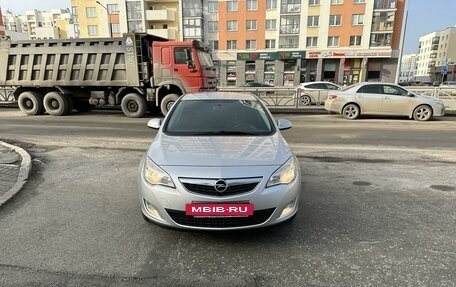 Opel Astra J, 2012 год, 869 000 рублей, 2 фотография