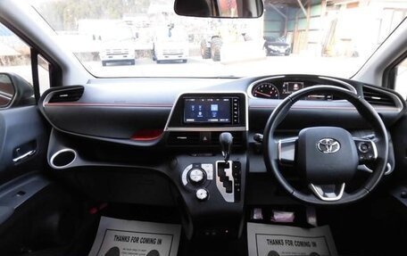 Toyota Sienta II, 2019 год, 1 250 000 рублей, 14 фотография