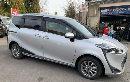 Toyota Sienta II, 2019 год, 1 300 000 рублей, 4 фотография