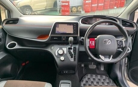 Toyota Sienta II, 2019 год, 1 300 000 рублей, 11 фотография