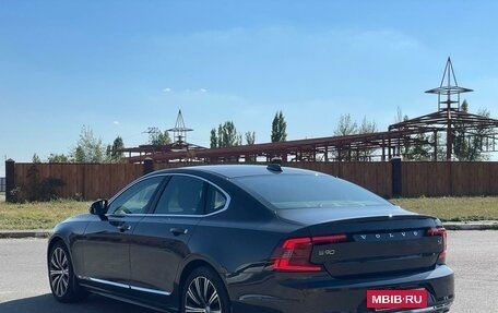 Volvo S90 II рестайлинг, 2021 год, 4 800 000 рублей, 2 фотография